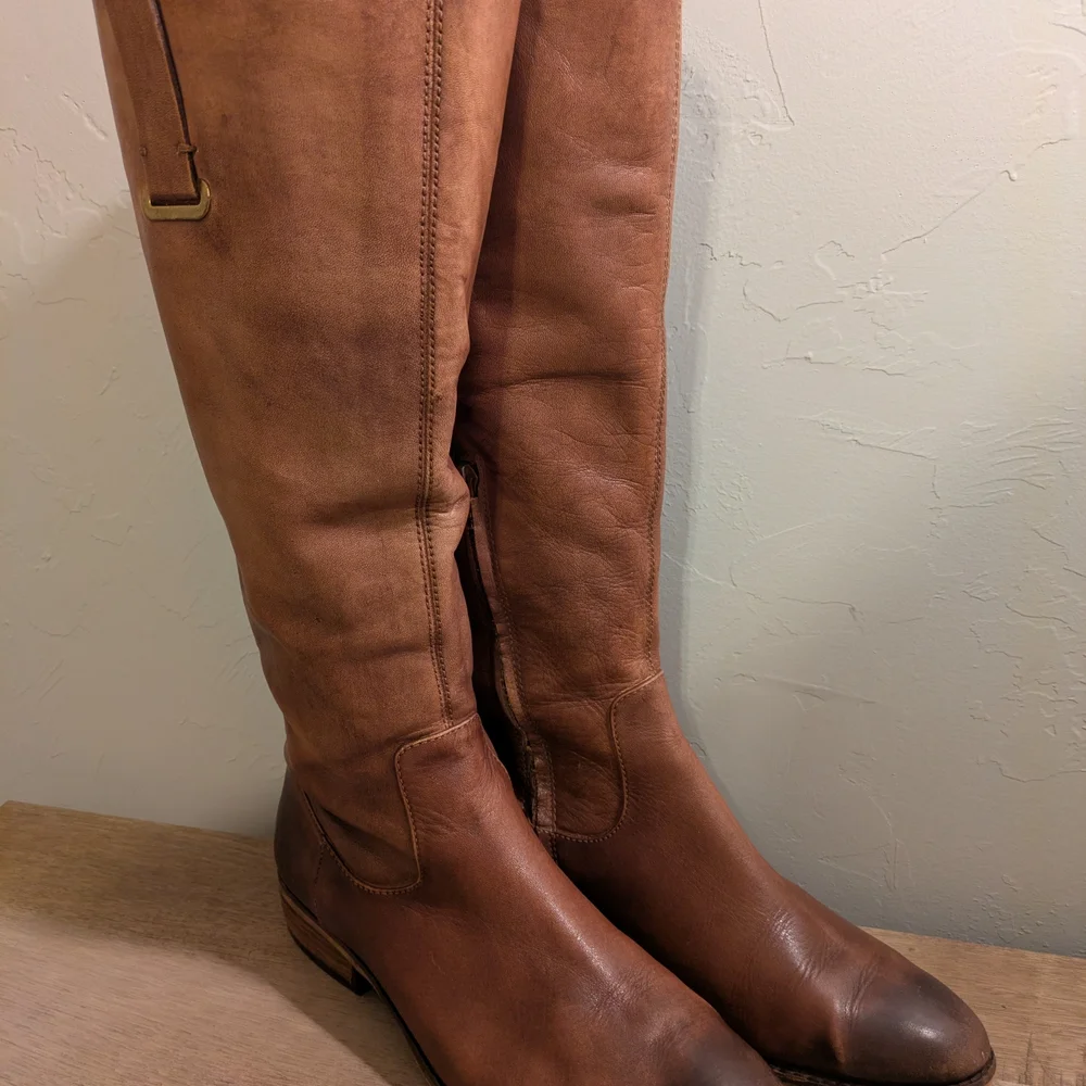 Arturo Chiang Tan Leather Boots W/Buckle Details - Picture 2 of 7